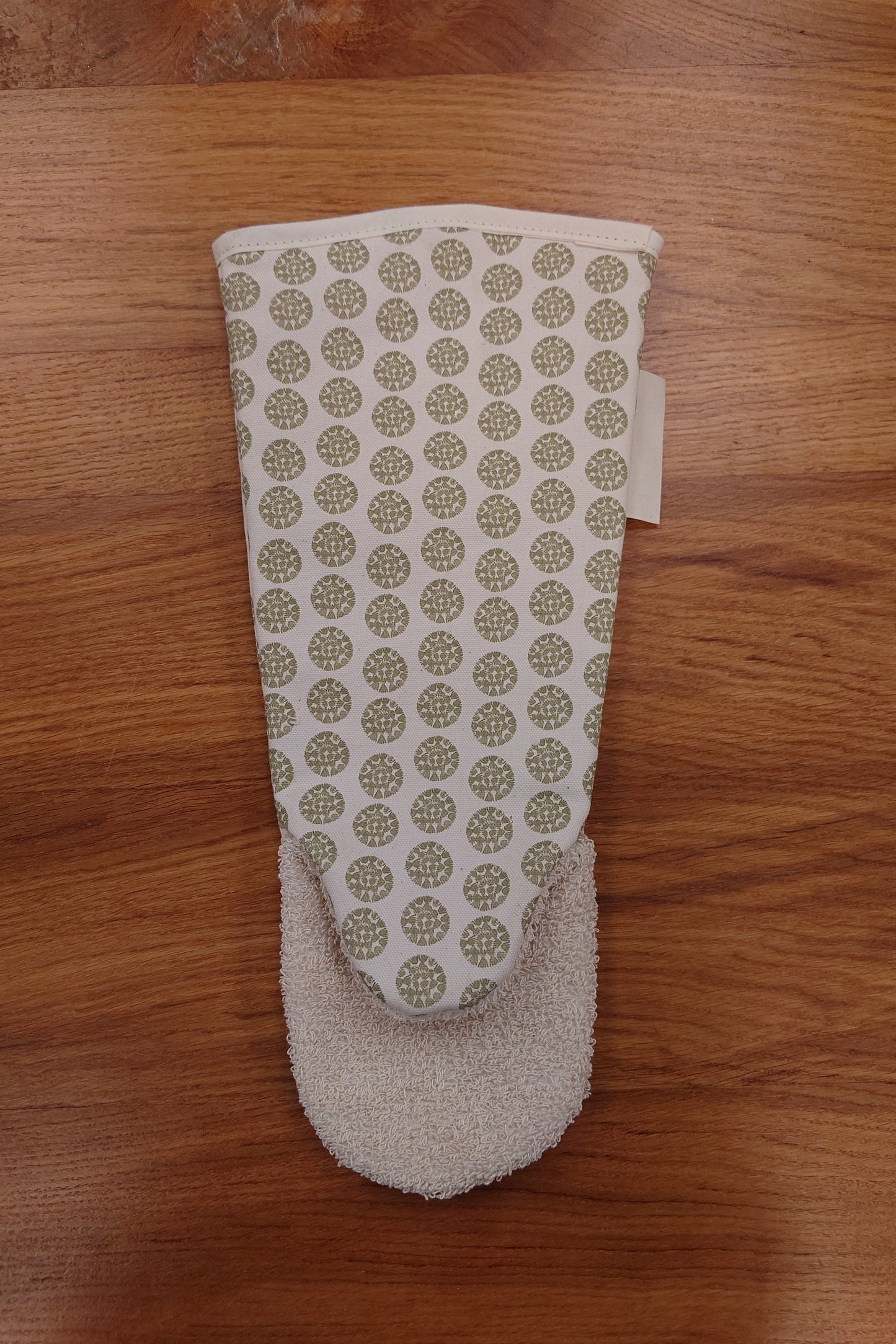 Organic Gauntlet Oven Glove - Machair Clock Moss Green