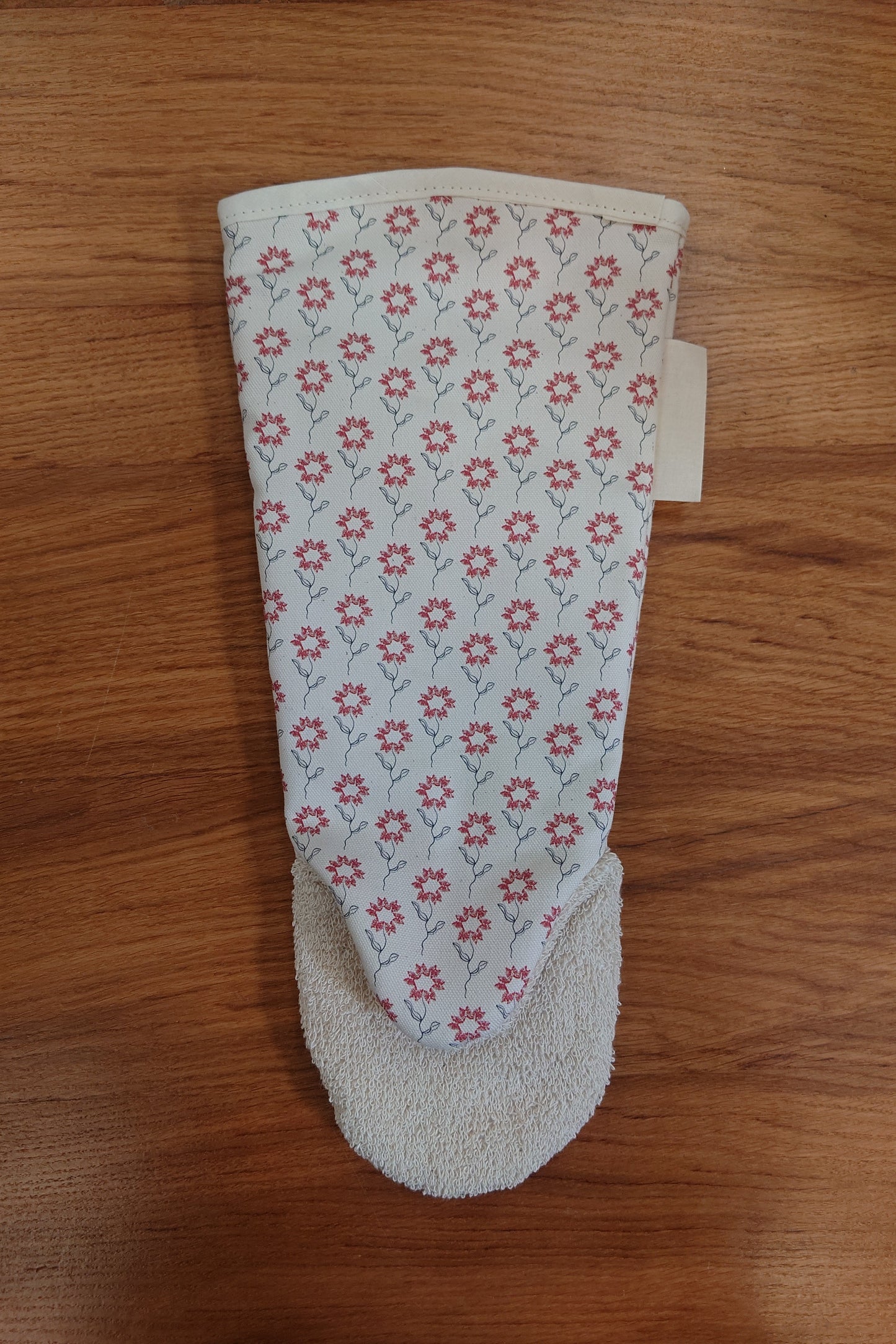 Organic Gauntlet Oven Glove - Machair Flower Red
