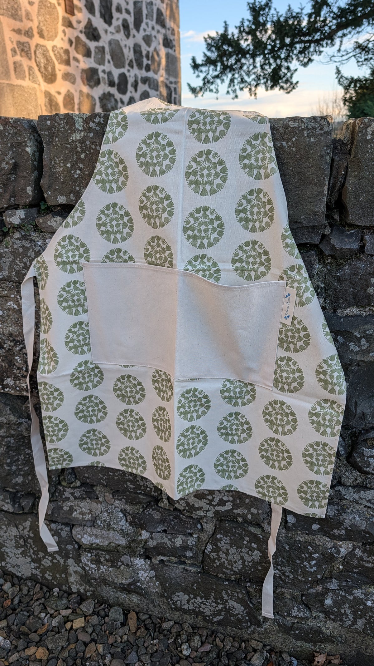 Organic Apron - Machair Clock Moss Green