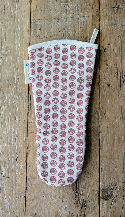 Organic Gauntlet Oven Glove - Machair Clock Red