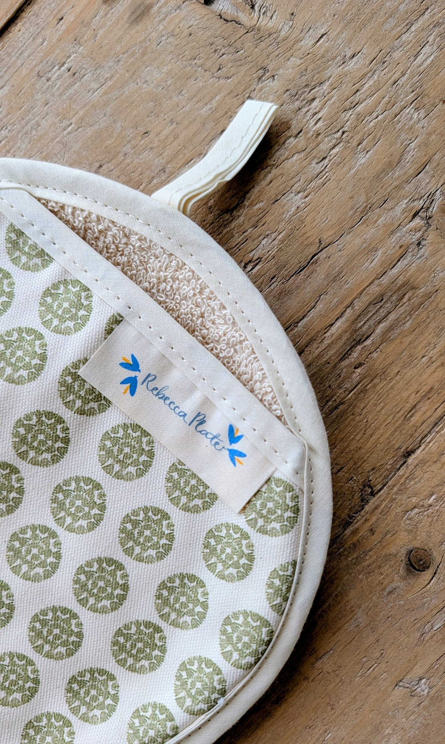 Organic Pot Grab and Oven Mitt - Machair Clock Moss Green